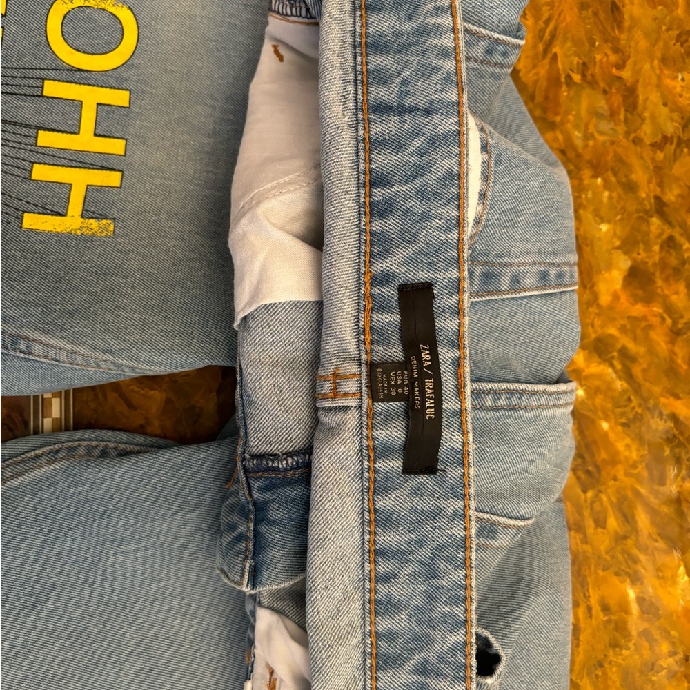 Modern jeans. - Picture 7 of 9